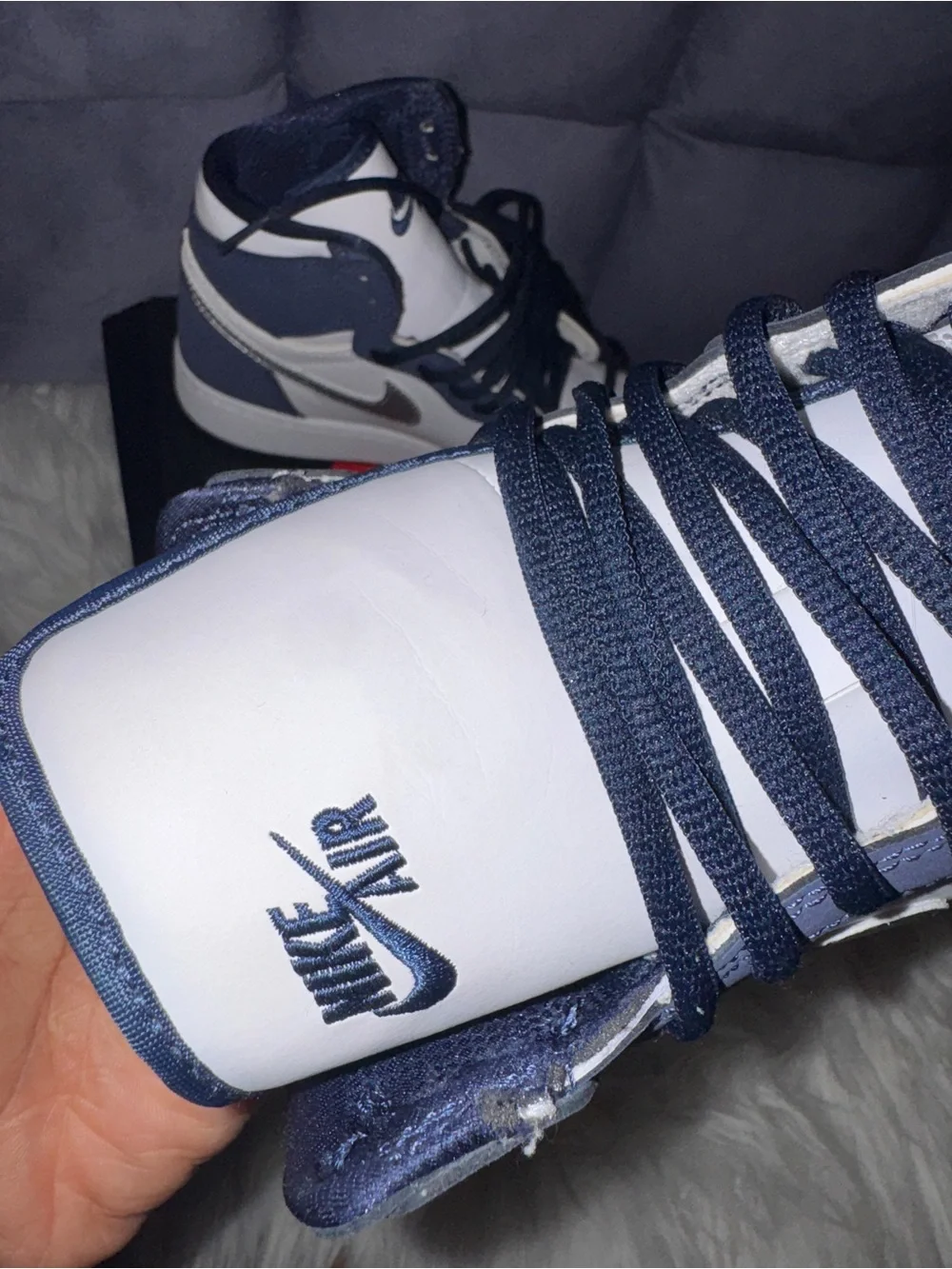 Nike Air Jordan 1 High - White & Navy